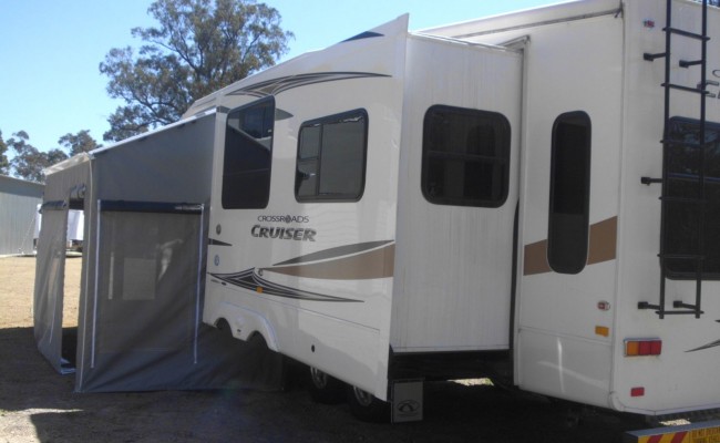 Motorhome Fiamma F45 Annexe with Front Room on 5th Wheeler 2 Motorhome Fiamma F45 Annexe with Front Room on 5th Wheeler 2